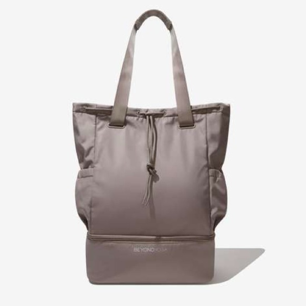 NWT Beyond Yoga Convertible Gym Bag